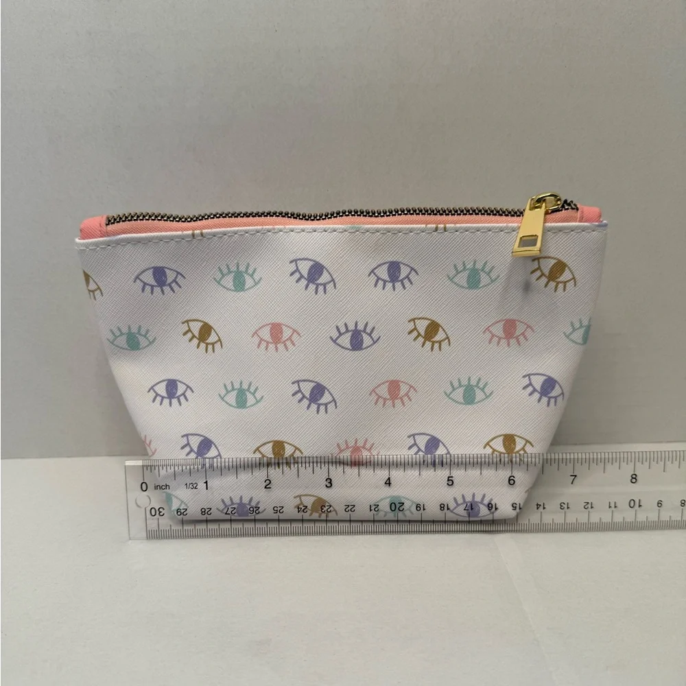 Eye Patterned White Pouch - Picture 6 of 6